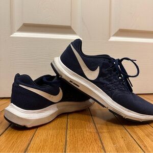 Navy blue Nike Run Swift